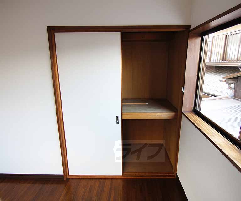 収納　３階の６帖洋室の収納です。