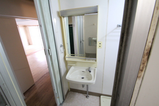 洗面設備　※別部屋の写真です