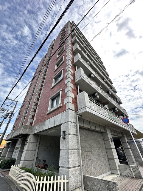 建物外観　鉄筋コンクリート造・ガッチリとした建物です♪