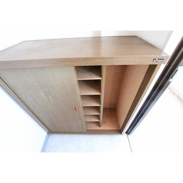 収納　シューズボックス