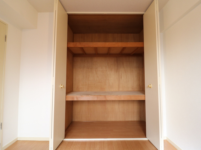 その他部屋・スペース　洋室(2)収納