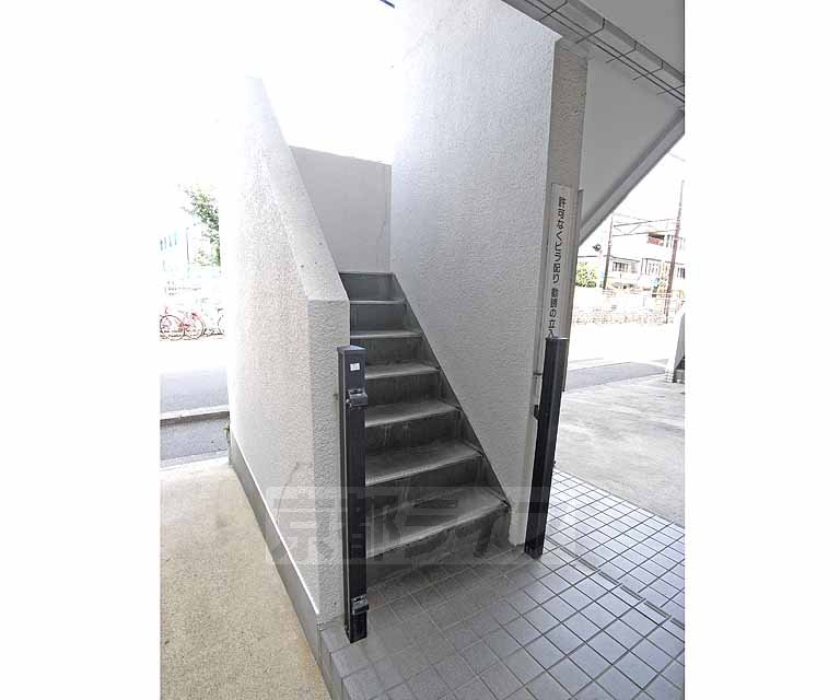 その他共有部分　共同の階段です。