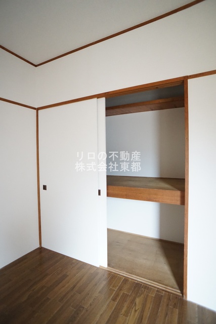 収納　押入れタイプはお荷物が多い方も安心の収納力です☆