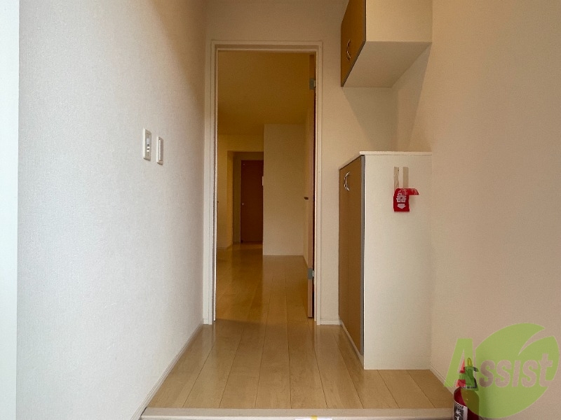 玄関　玄関の様子です。明るい印象ですね。気分もあがりそう。