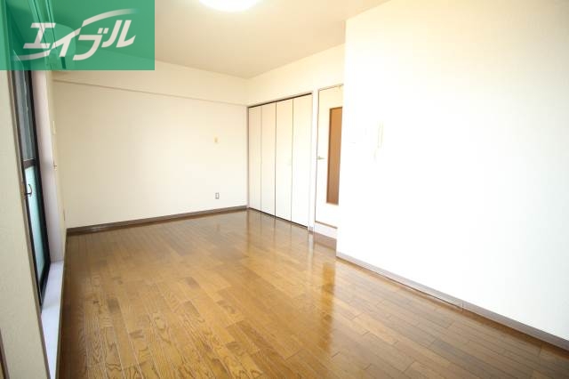 居室・リビング　同タイプのお部屋の写真です。