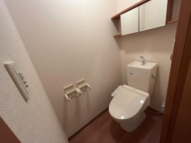 トイレ　トイレ