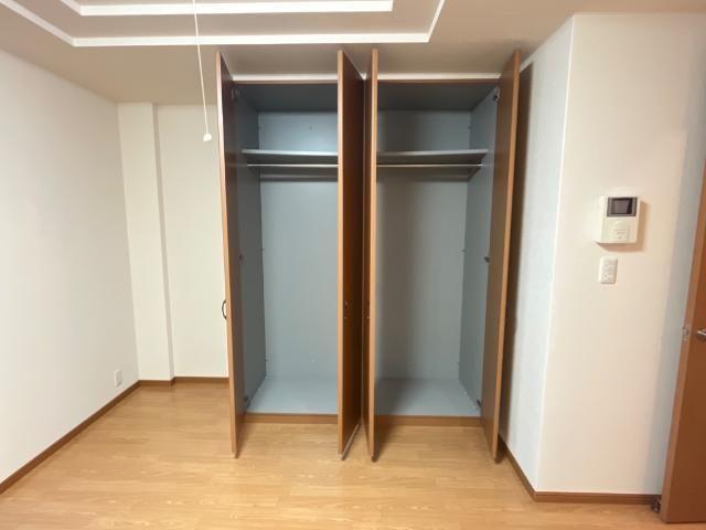 収納　リビング　クローゼット