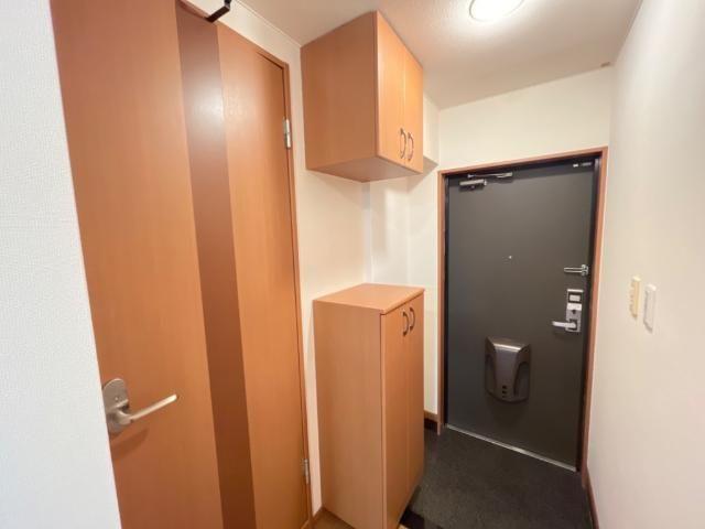 玄関　下駄箱
