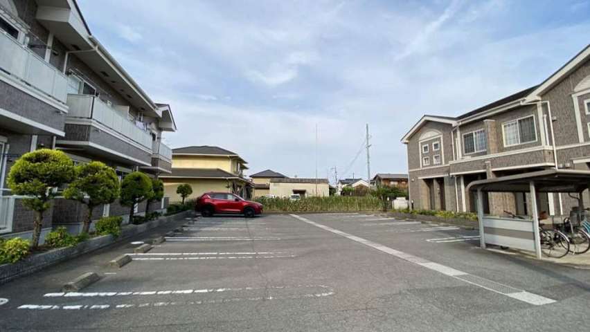 駐車場　駐車場