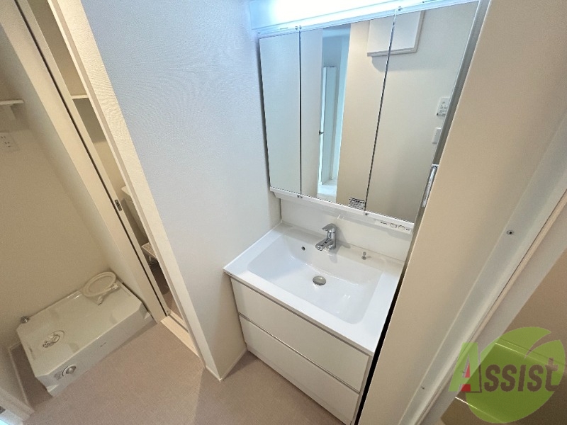 洗面設備　洗面台はこちら。朝の身支度にご活用ください。