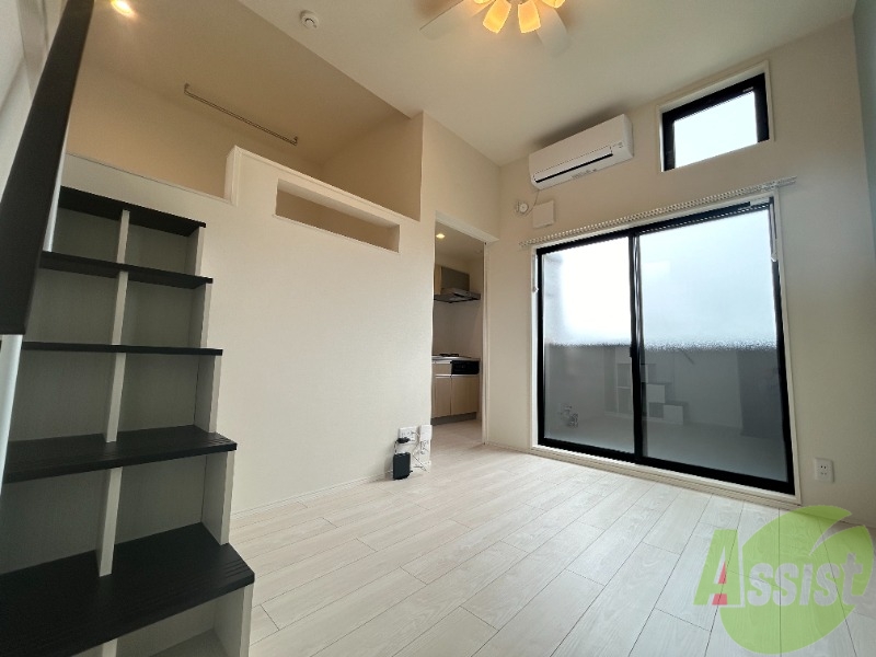 居室・リビング　こちら生活のメインとなる洋室になります。