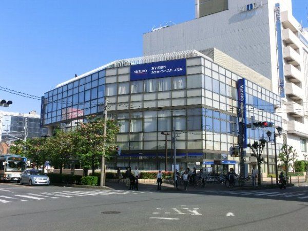 銀行　みずほ銀行 所沢支店（銀行）まで651m