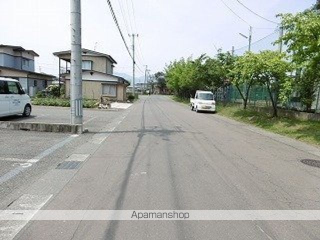 その他　周辺道路（その他）まで0m