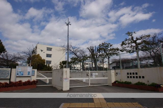 中学校　第十五中学校（中学校）まで409m