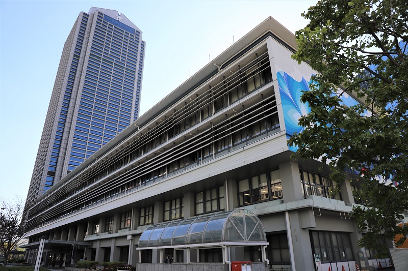 役所　神戸市役所（役所）まで551m