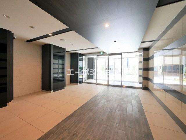 ロビー　フォーリアライズ難波南レーヴ