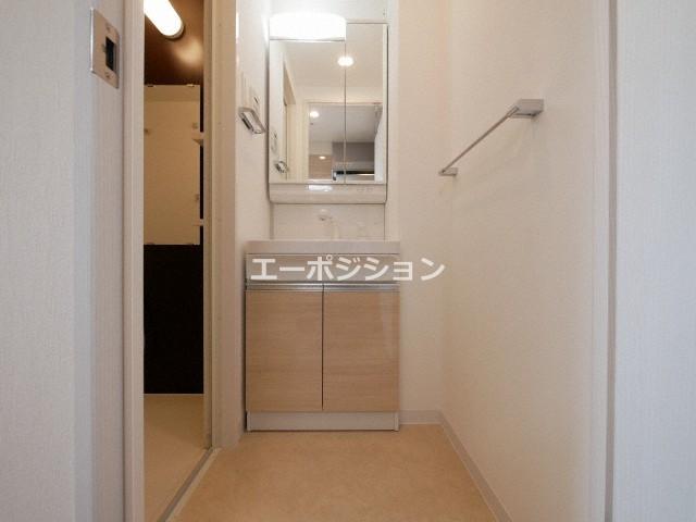 洗面設備　フォーリアライズ難波南レーヴ