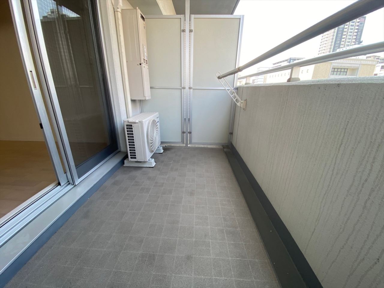 バルコニー　YS上前津