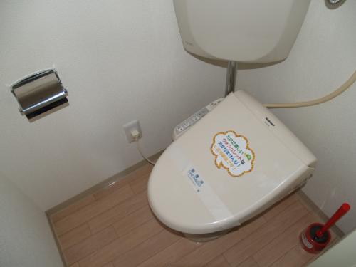 トイレ　温水洗浄便座