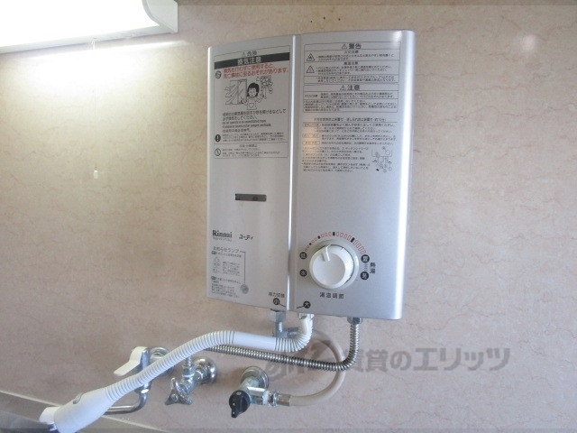 その他設備　給湯器リモコン