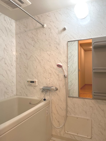 バス・シャワールーム