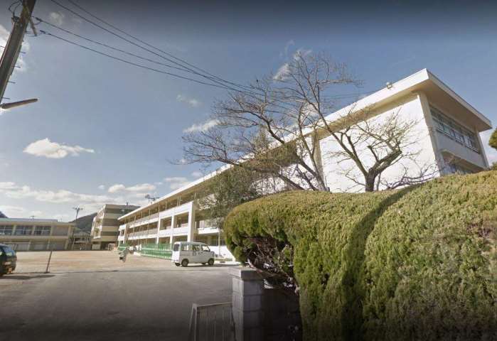 小学校　田野浦小学校（小学校）まで1441m