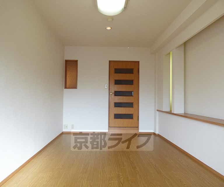 居室・リビング　広々としたお部屋です。