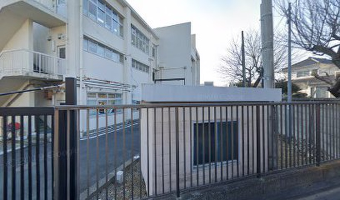 小学校　福生市立第四小学校（小学校）まで173m
