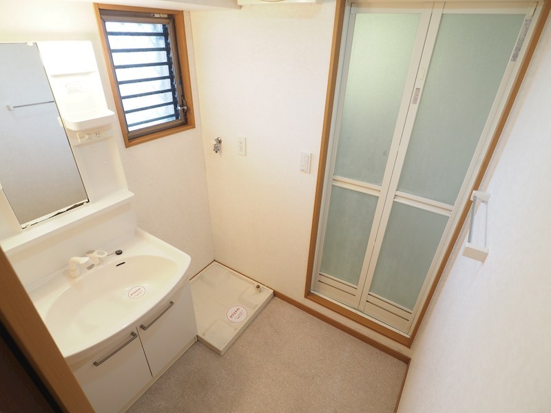 洗面設備　脱衣所もございます。