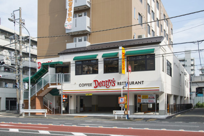 飲食店　デニーズ前里町店（飲食店）まで178m