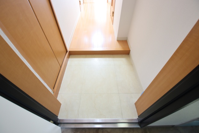 玄関　※別室の参考写真の為、現況優先です。