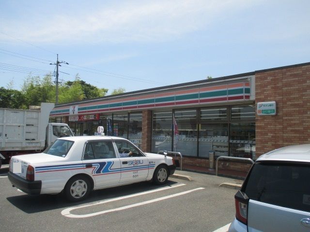 コンビニ　セブンイレブン宇部常盤公園東店（コンビニ）まで750m