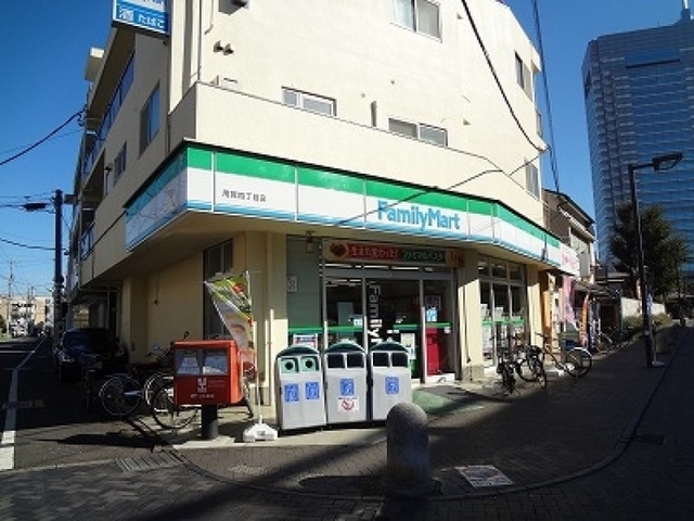 コンビニ　ファミリーマート用賀四丁目店（コンビニ）まで280m
