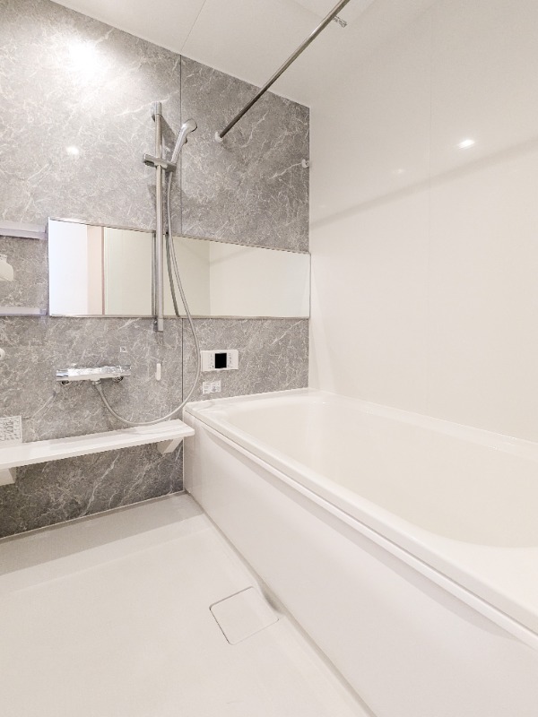 バス・シャワールーム　図面と現状に相違がある場合には現状を優先