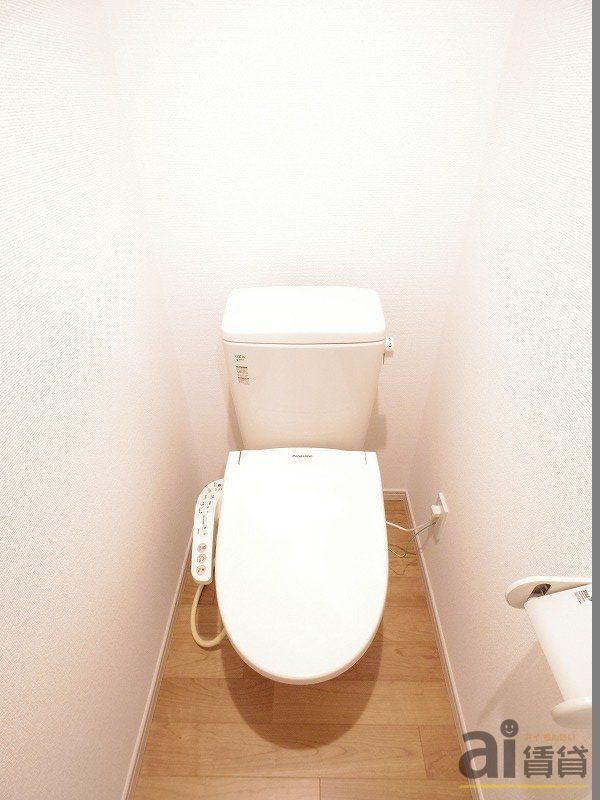 トイレ　※同仕様写真