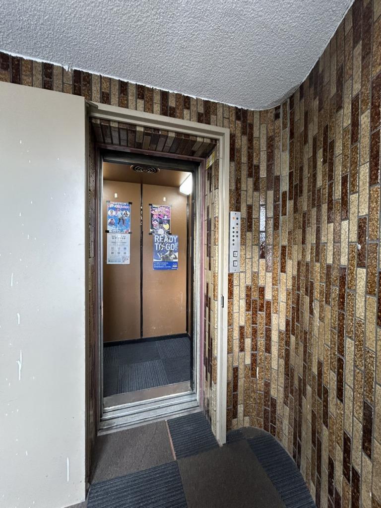 アスクゲートウッドビルの外観写真