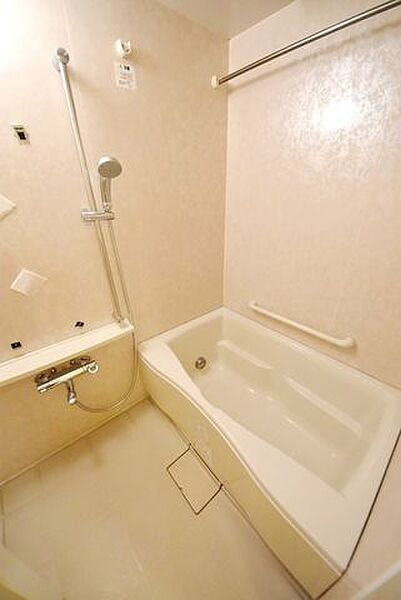 バス・シャワールーム　※別部屋の参考写真です。