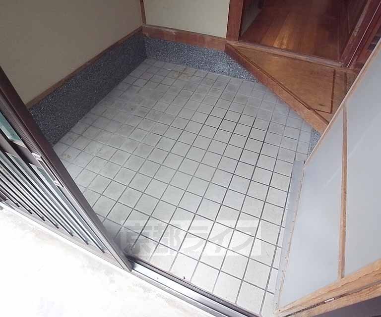 玄関　ひろーい玄関でお客さんが沢山来ても大丈夫・