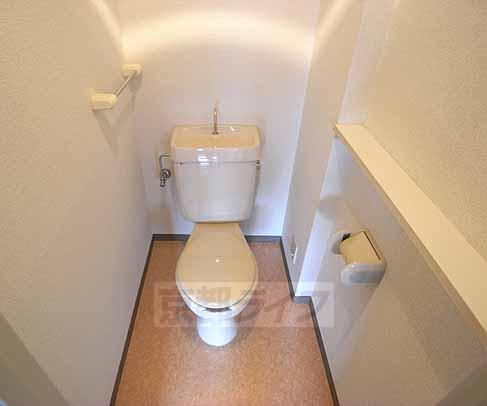 トイレ　シンプルなトイレです