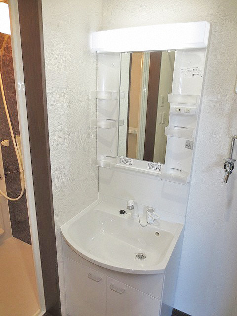 洗面設備　忙しい朝に嬉しいシャンプードレッサー完備♪