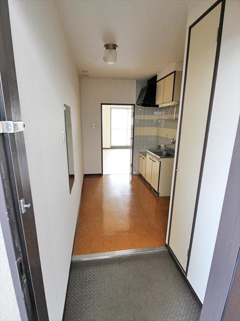 玄関　松山市緑町　フォルテ緑町　玄関