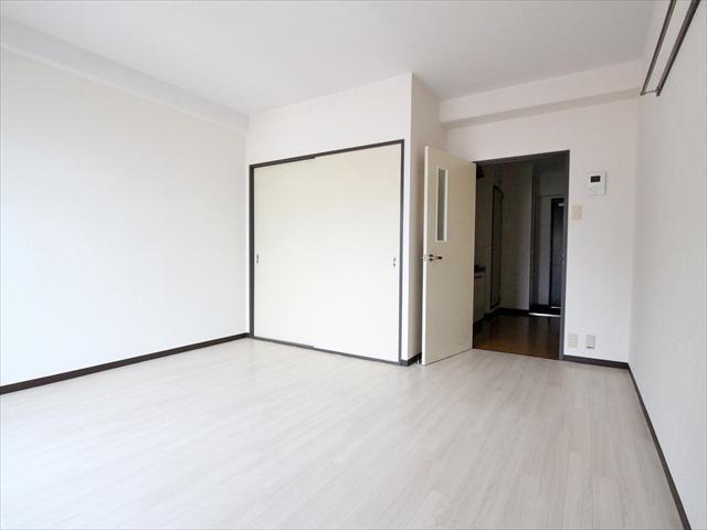 居室・リビング　松山市緑町　フォルテ緑町　リビング