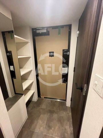 玄関　コンフォリア・リヴ博労町一丁目Q　玄関