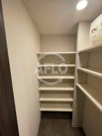 収納　コンフォリア・リヴ博労町一丁目Q　シューズボックス