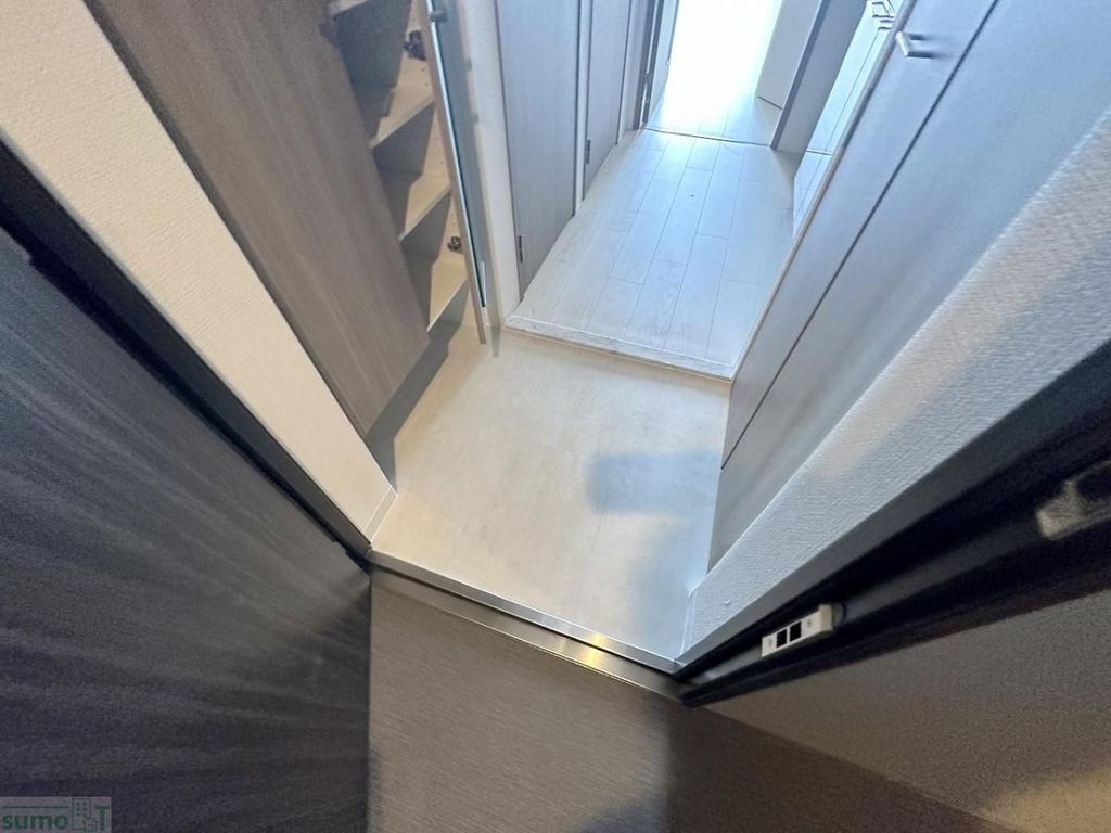 玄関　バルコニー