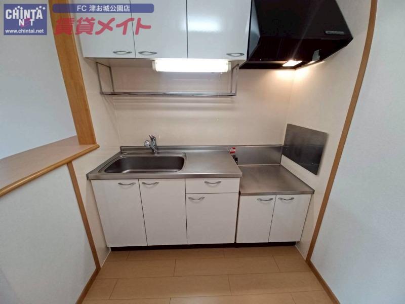 キッチン　反転タイプ参考写真