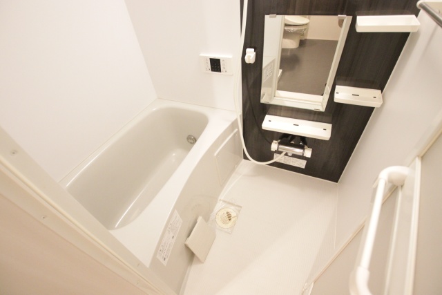 バス・シャワールーム　※別室の参考写真の為、現況優先です。