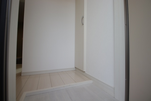 玄関　※別室の参考写真の為、現況優先です。