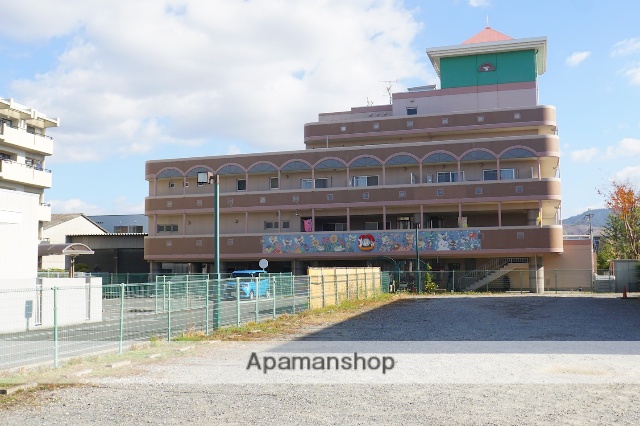 幼稚園・保育園　佐保川こども園（幼稚園・保育園）まで530m