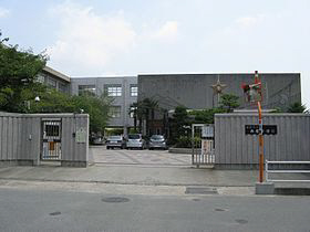 小学校　飾磨小学校（小学校）まで215m